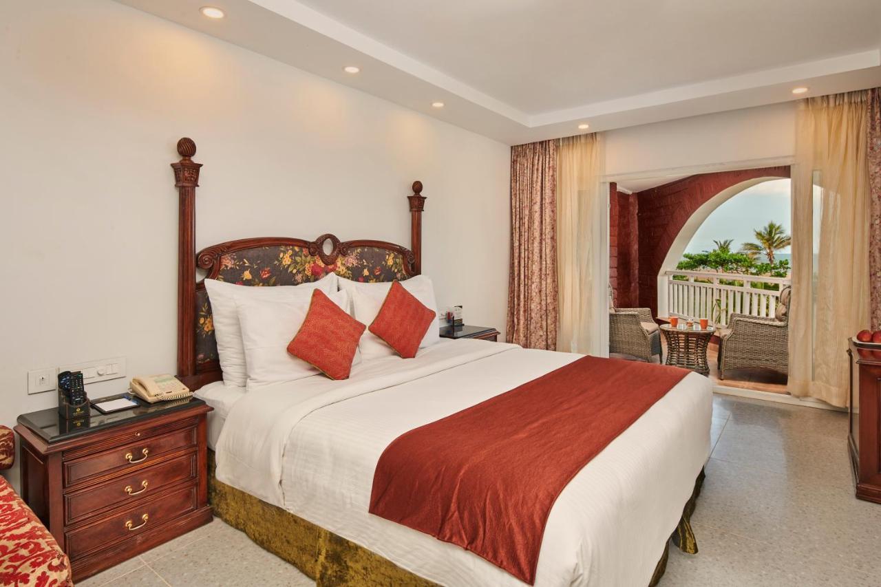 Resort Mayfair Heritage Puri